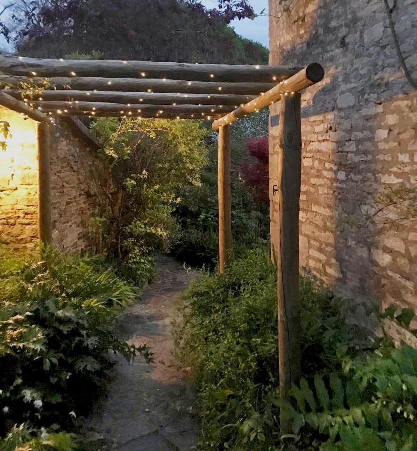 Dove Cottage Bisley  Kültér fotó