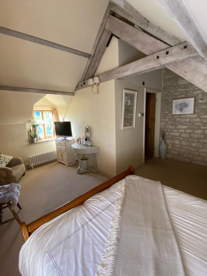 Dove Cottage Bisley  Kültér fotó