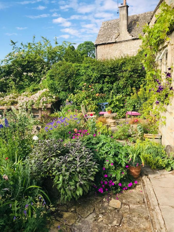 Dove Cottage Bisley  Kültér fotó