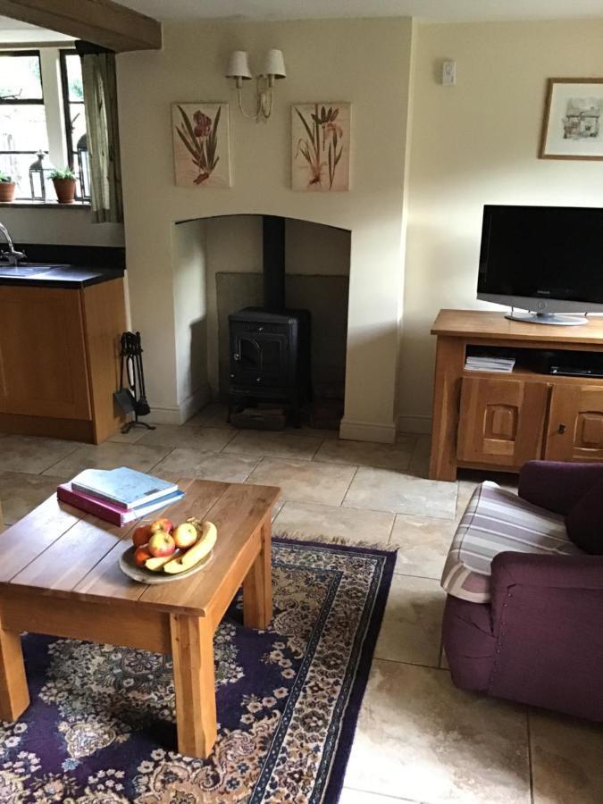 Dove Cottage Bisley  Kültér fotó